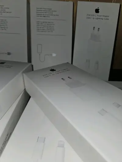 Cargador Apple USB-C 25W con Cable Lightning - miniatura 3