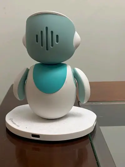 Robot interactivo Eilik para niños - miniatura 4