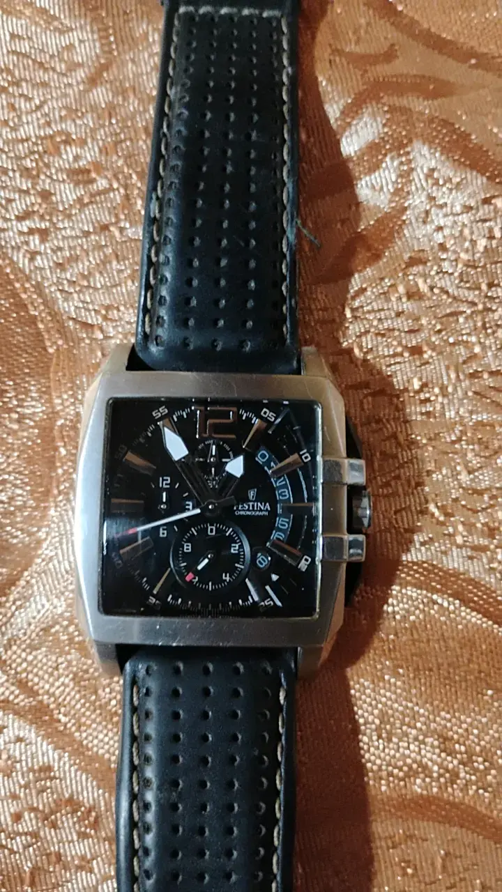 Reloj Festina cuadrado negro con correa de cuero - 3