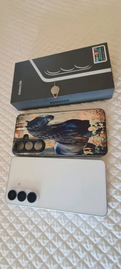 Smartphone Samsung Galaxy S26 con funda de caballo - miniatura 5