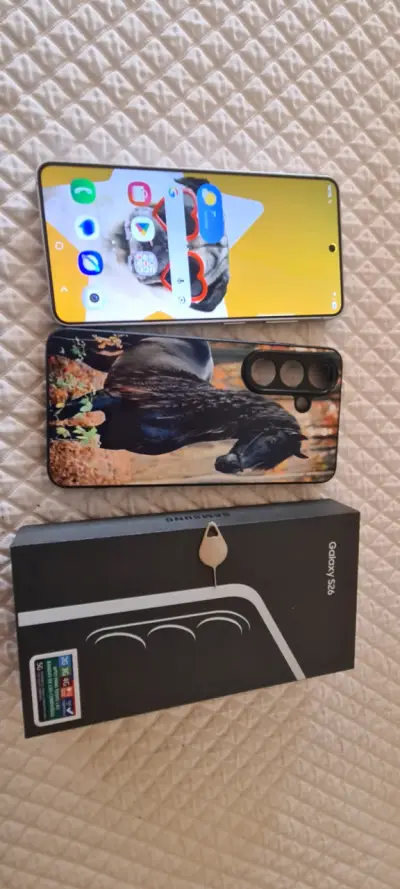 Smartphone Samsung Galaxy S26 con funda de caballo - miniatura 6