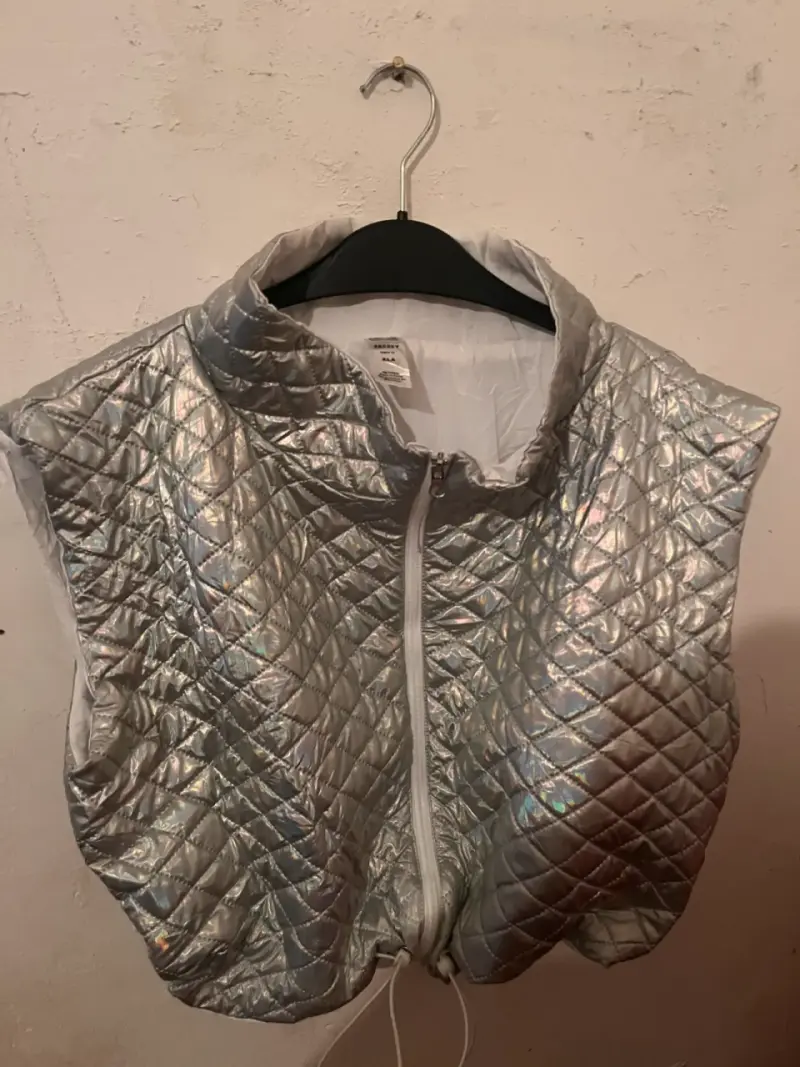 Chaleco plateado acolchado sin mangas para mujer - 5