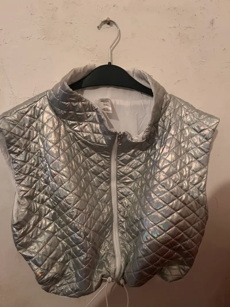 Chaleco plateado acolchado sin mangas para mujer - 6