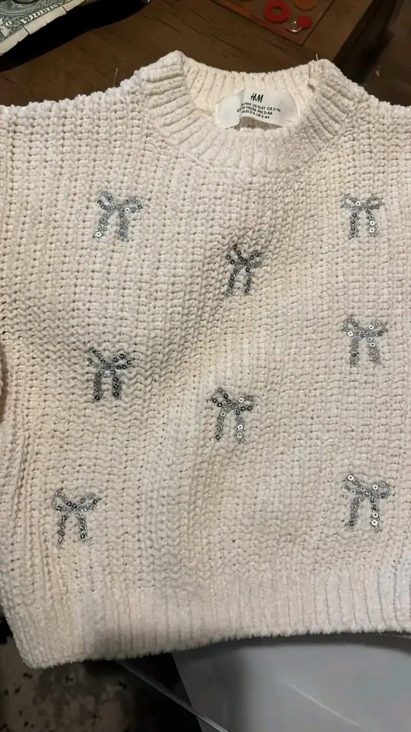 Suéter de punto blanco con lazos H&M - 2