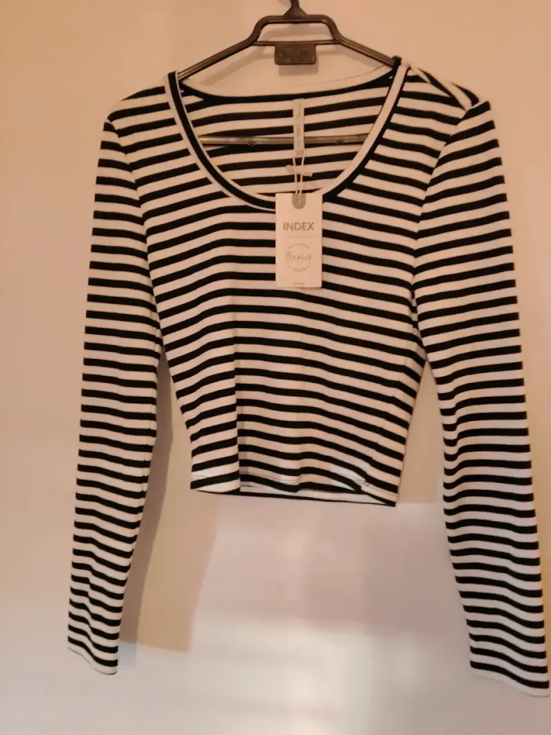 Polera de rayas blancas y negras Index - 3
