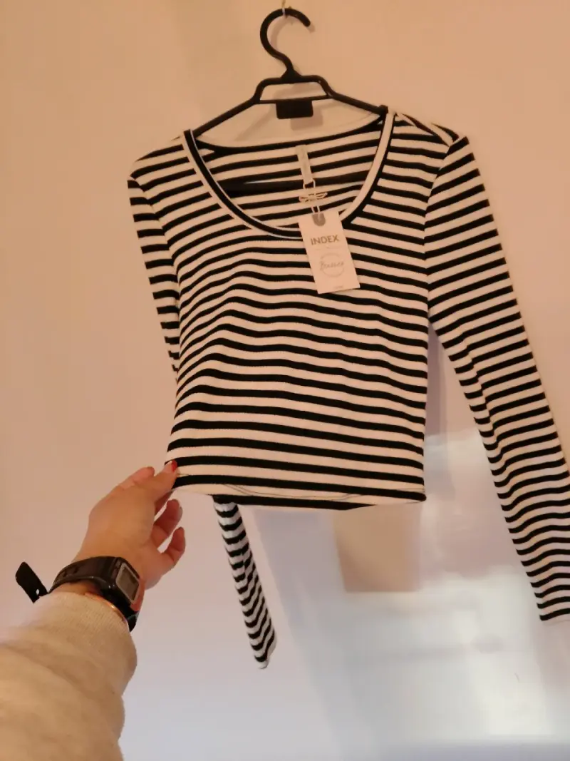 Polera de rayas blancas y negras Index - 4