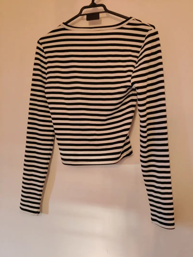 Polera de rayas blancas y negras Index - 6