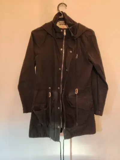 Parka negra con capucha para mujer talla M - miniatura 1
