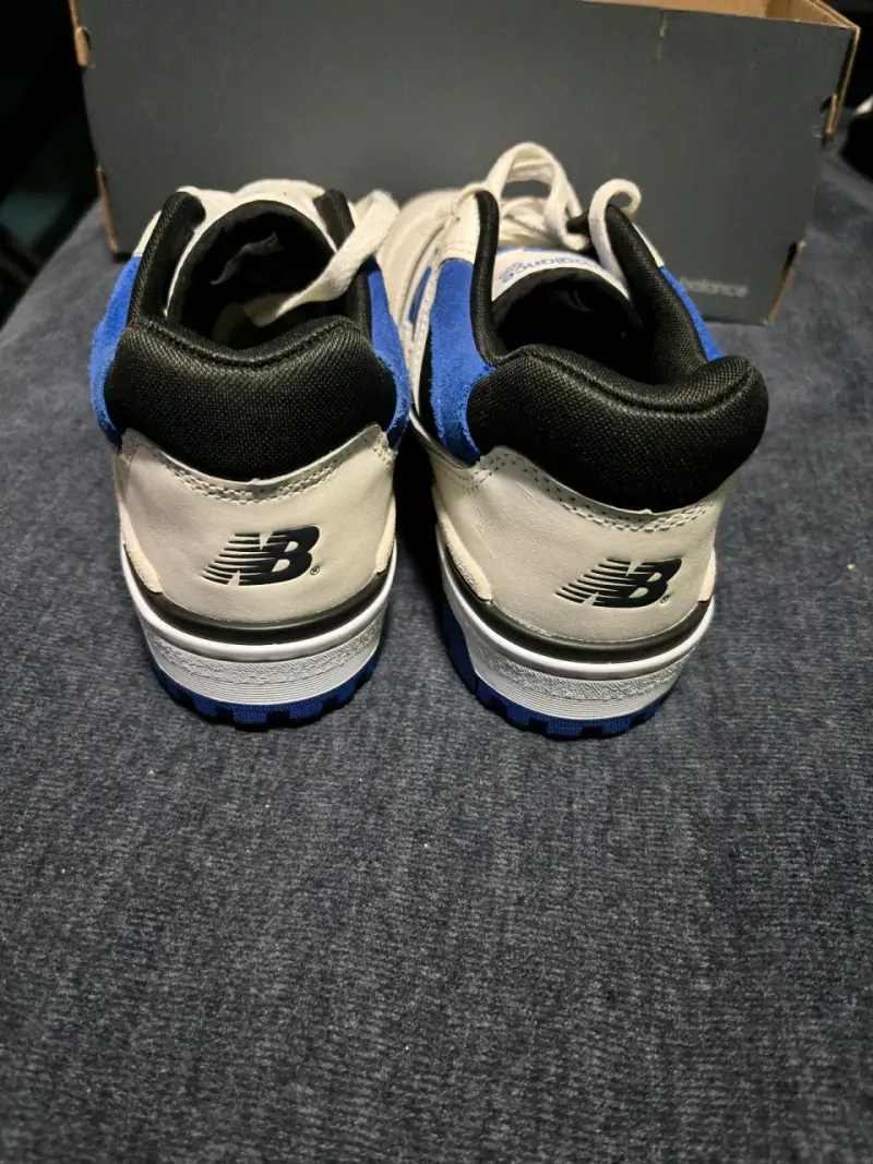 Zapatillas deportivas New Balance 550 blancas y azules - 2