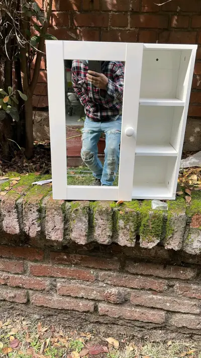 Botiquín de baño blanco con espejo - miniatura 2