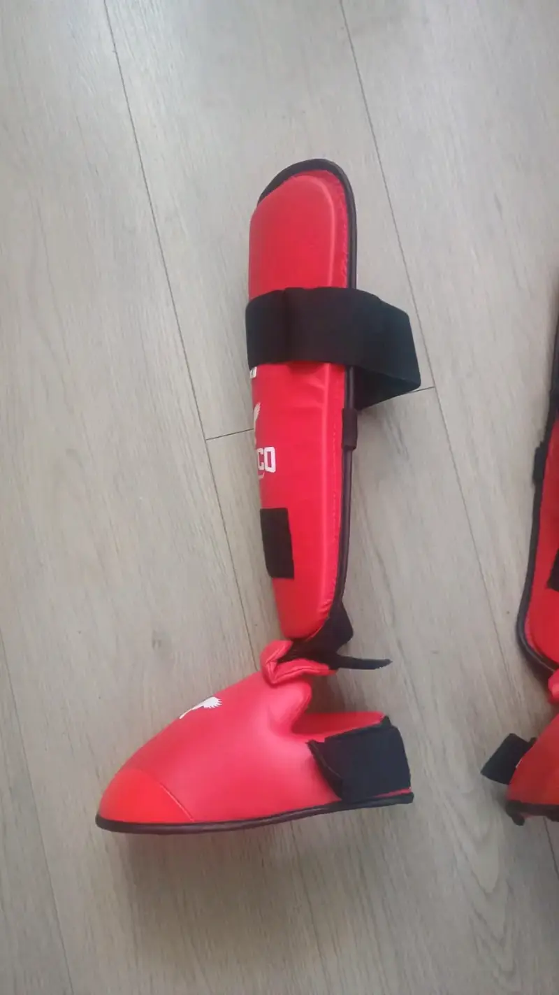 Protectores de Artes marciales rojas Javco - 2