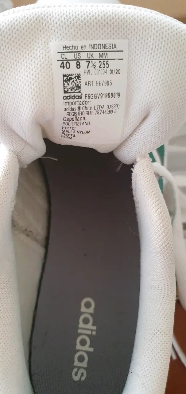 Zapatillas Adidas blancas con detalles verdes - 3
