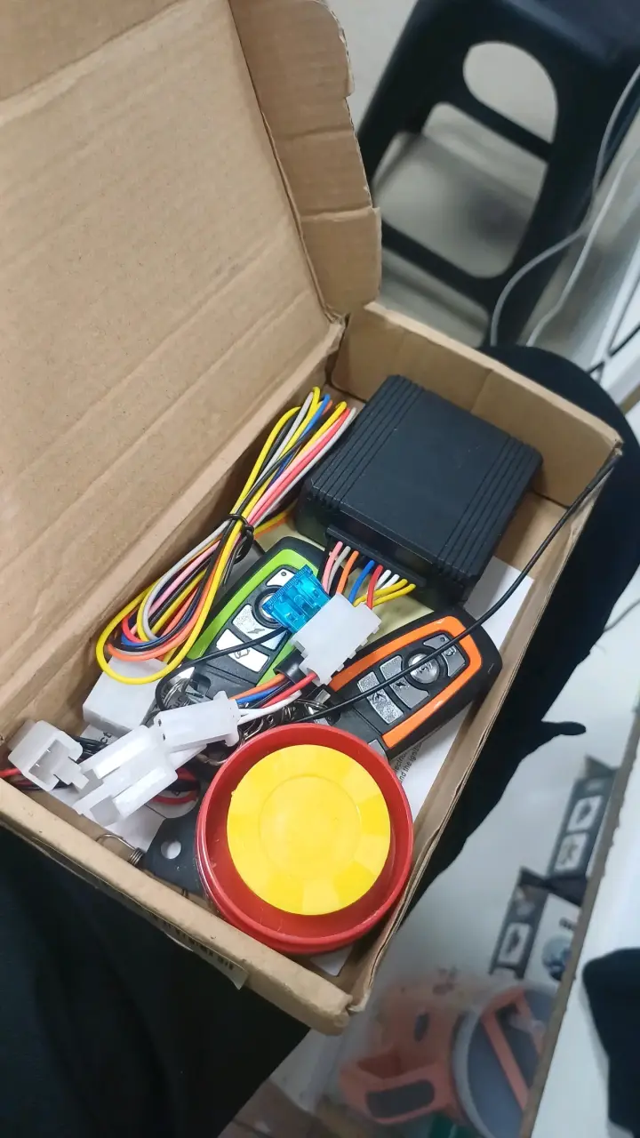 Kit de alarma para moto con control remoto