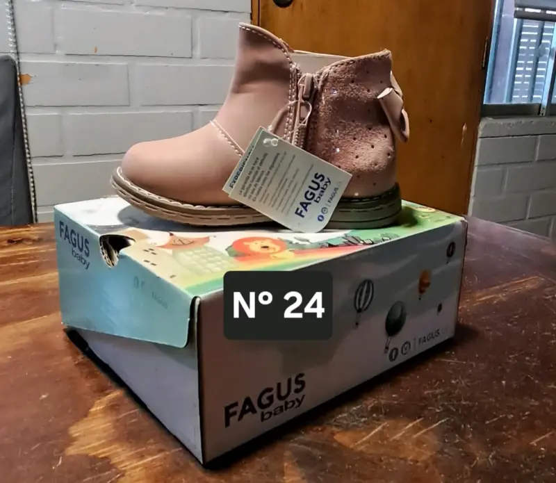 Botines de bebé Fagus rosados talla 24