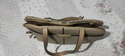 Bolso de cuero beige Secret con asas largas - miniatura 3