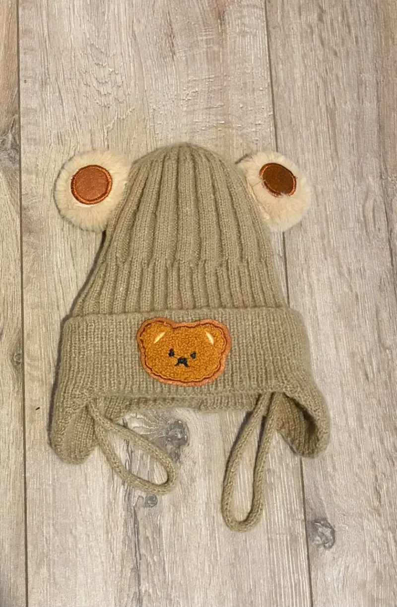 Gorro infantil con orejas de oso