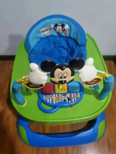 Andador para bebé Disney Mickey Mouse - miniatura 1
