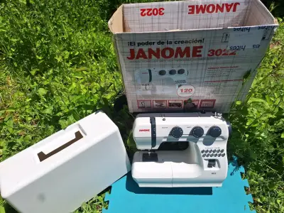 Máquina de Coser Janome 3022 con Caja - miniatura 1