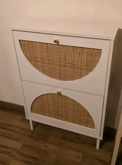 Zapatero de madera blanco con puertas de mimbre - miniatura 1