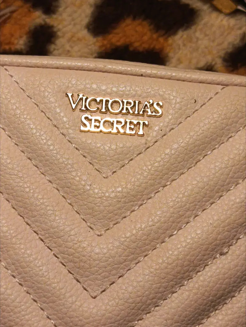 Banano roda palido Victoria's Secret con flecos - 2