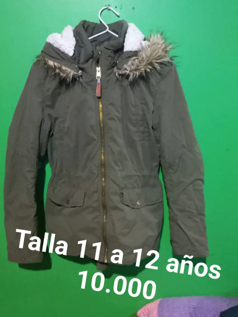 Abrigo largo impermeable con capucha talla M - 2