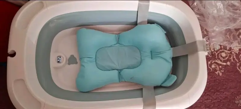 Tina de baño plegable para bebé con soporte - 2