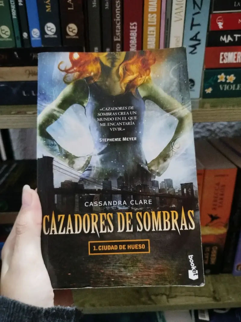Libro Cazadores de Sombras: Ciudad de Hueso - 1