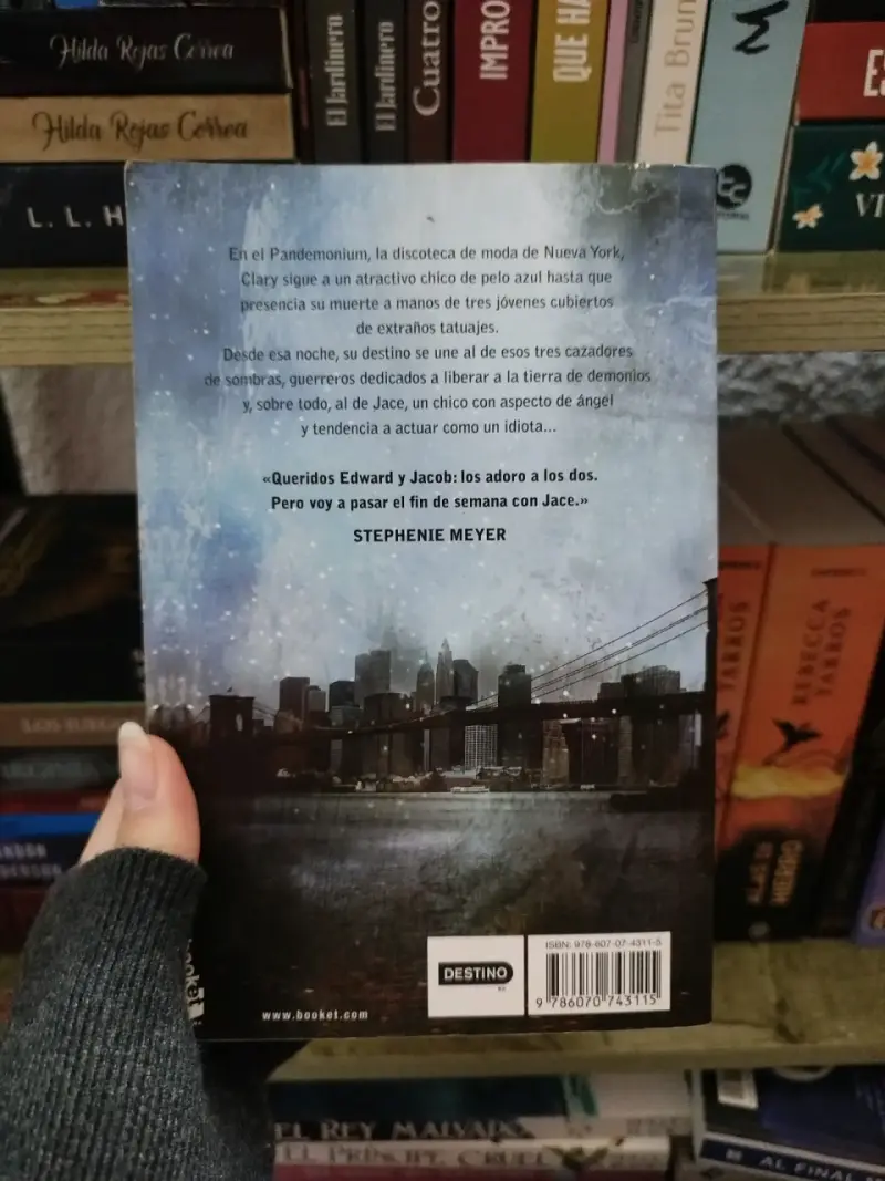 Libro Cazadores de Sombras: Ciudad de Hueso - 2
