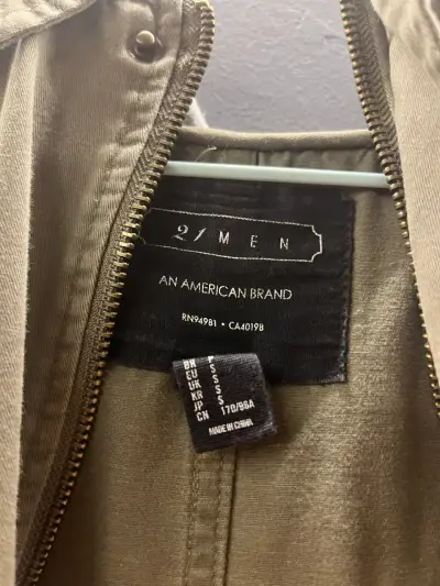 Chaqueta verd capucha  y mangas grises para h - miniatura 2