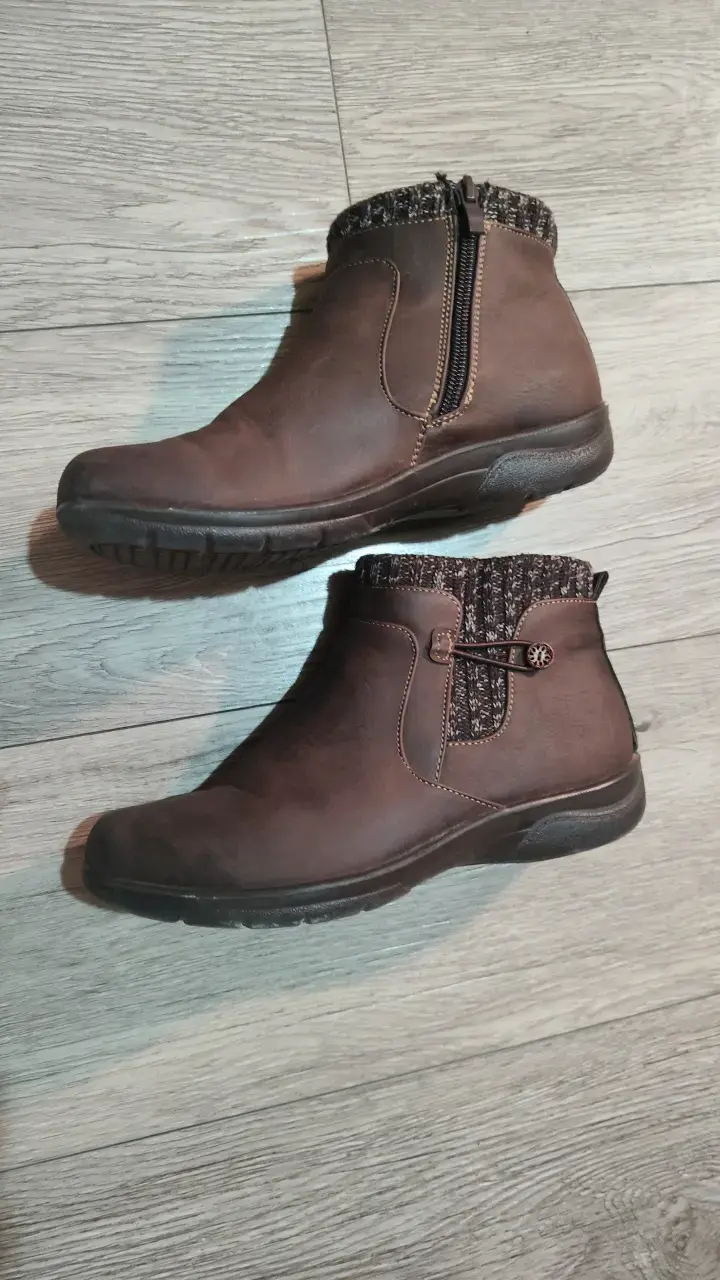 Botines de cuero marrón con forro interior cálido - 3