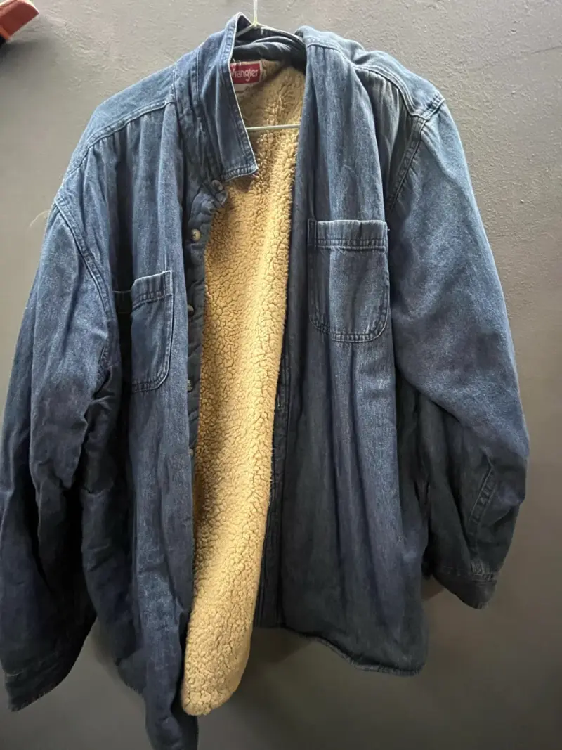 Chaqueta de mezclilla Wrangler forro de borrego - 1