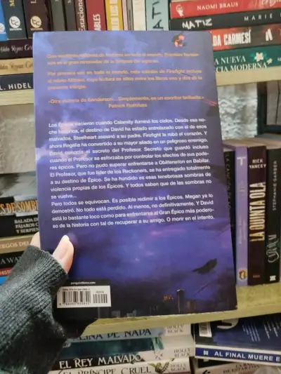 Libro 'Calamity' de Brandon Sanderson, 5ª edición - miniatura 3
