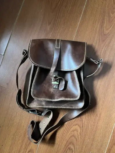 Bolso bandolera de cuero marrón vintage - miniatura 1