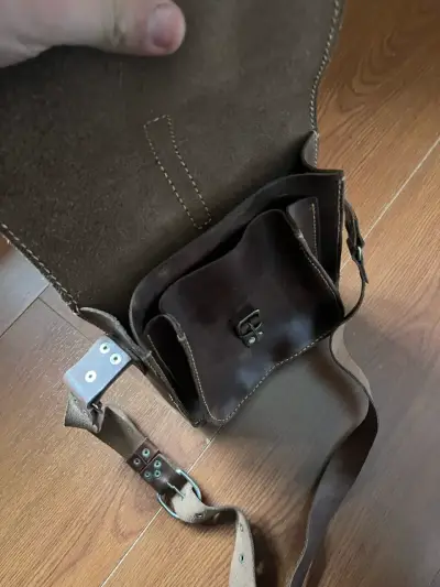 Bolso bandolera de cuero marrón vintage - miniatura 2