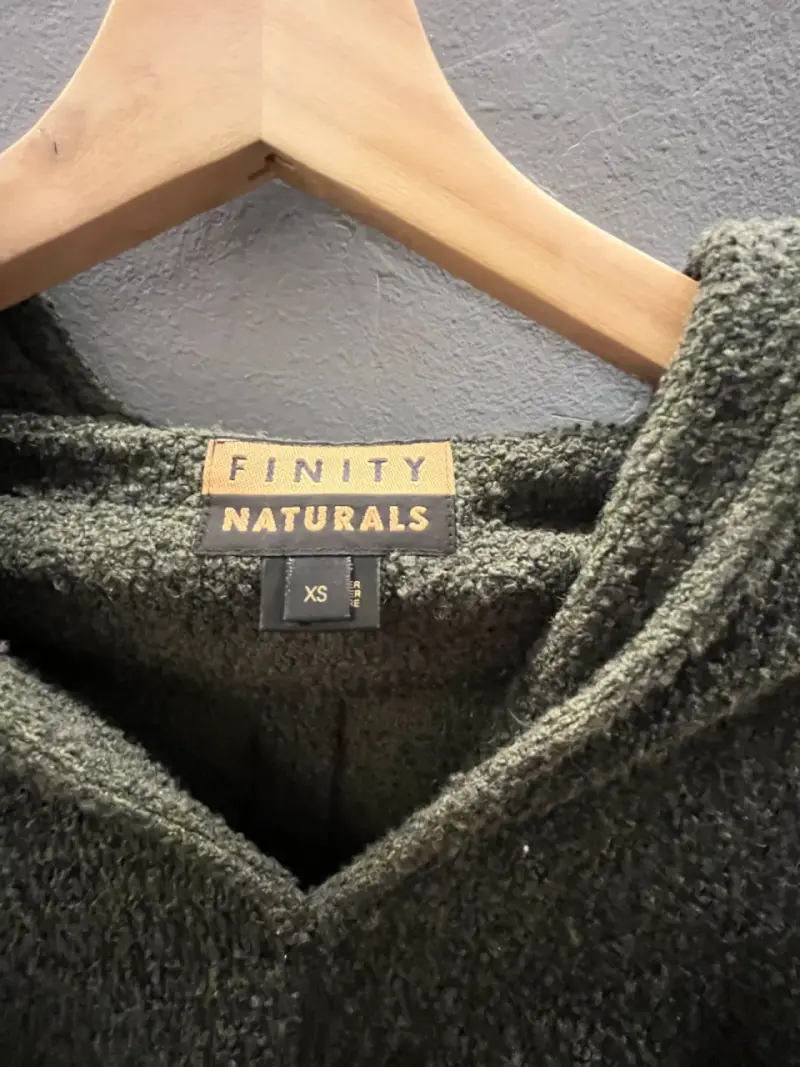 Poncho de lana verde Finity Naturals - 2
