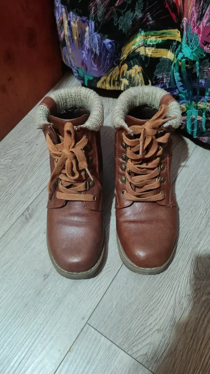 Botines de cuero marrón con forro de lana - 2