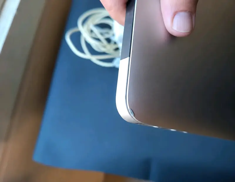 MacBook Air usado con cargador original - 6