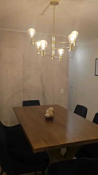 Mesa madera nativa +6 sillas y Lámpara de techo - miniatura 3
