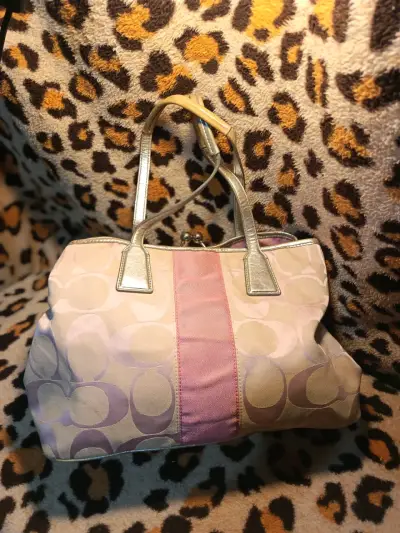 Bolso de mano Coach rosa - miniatura 4