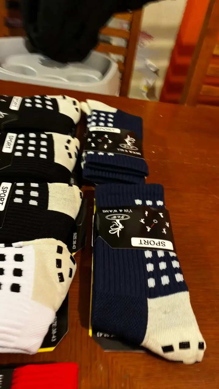 Calcetines deportivos antideslizantes colores - 4