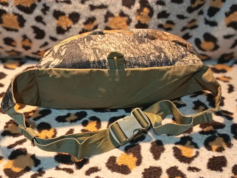 Riñonera táctica camuflada con cinturón ajustable - 1