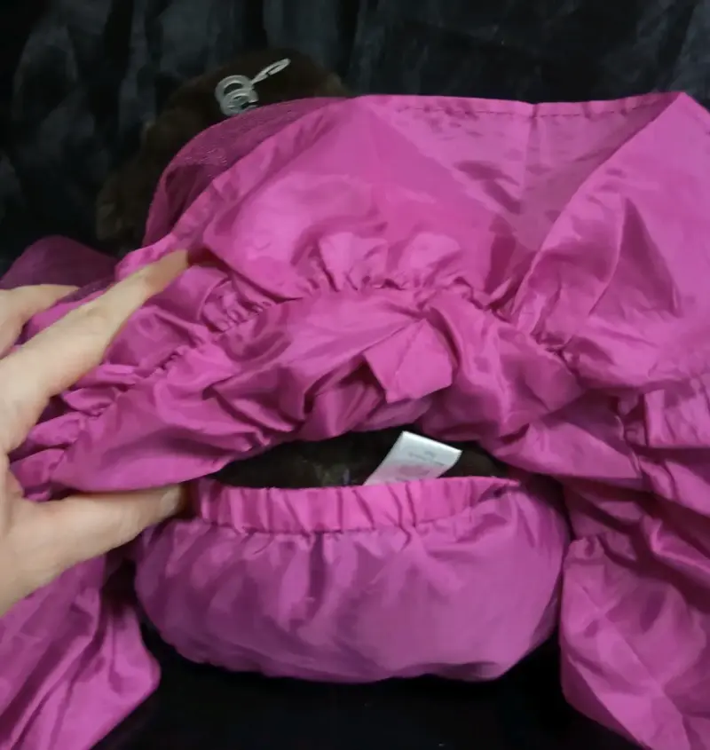 Osita de peluche color chocolate 🍫 con vestido ros - 2