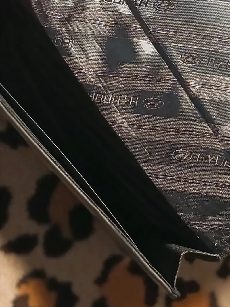 Cartera de cuero Hyundai negra elegante - 2