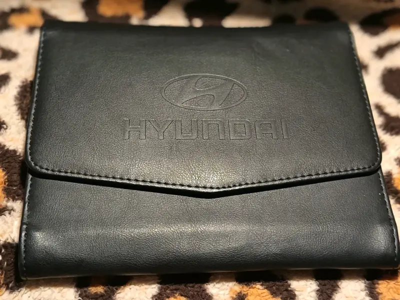 Cartera de cuero Hyundai negra elegante - 3