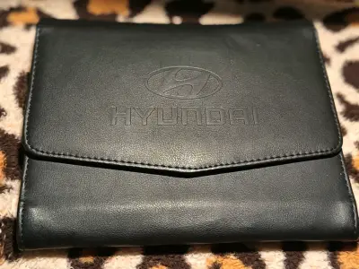Cartera de cuero Hyundai negra elegante - miniatura 3