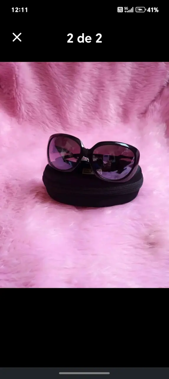 Gafas de sol grandes con estuche - 1