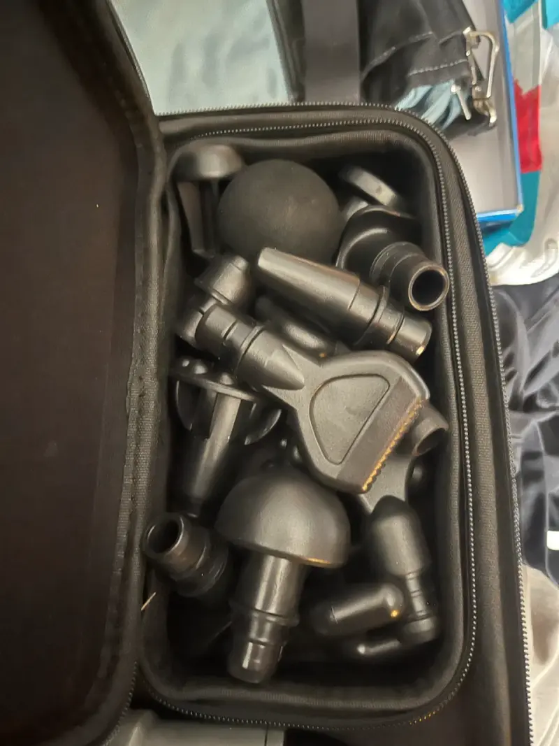 Pistola de Masaje Toloco EM26 con Accesorios - 2