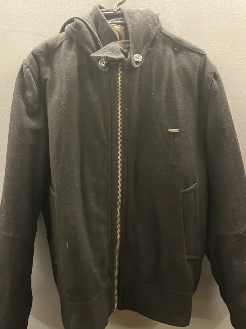 Chaqueta negra con capucha Potros talla M - 1