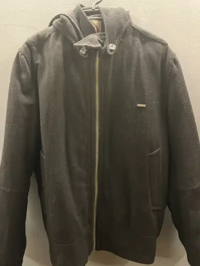 Chaqueta negra con capucha Potros talla M - miniatura 1