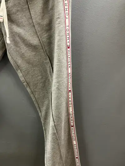 Pantalones deportivosTommy Hilfiger para hombre - miniatura 2